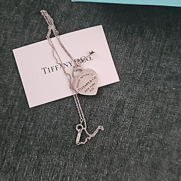 Like new Tiffany Heart Tag Key necklace - Picture 3 of 4